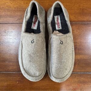 OluKai Men's Brown Slip-On Loafers size 9